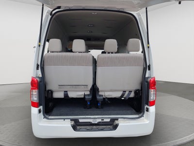 2021 Nissan URVAN 4 PTS AMPLIA TM5 AAC DESEM TRAS 15 PAS