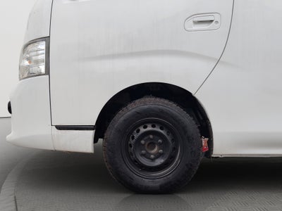 2021 Nissan URVAN 4 PTS AMPLIA TM5 AAC DESEM TRAS 15 PAS