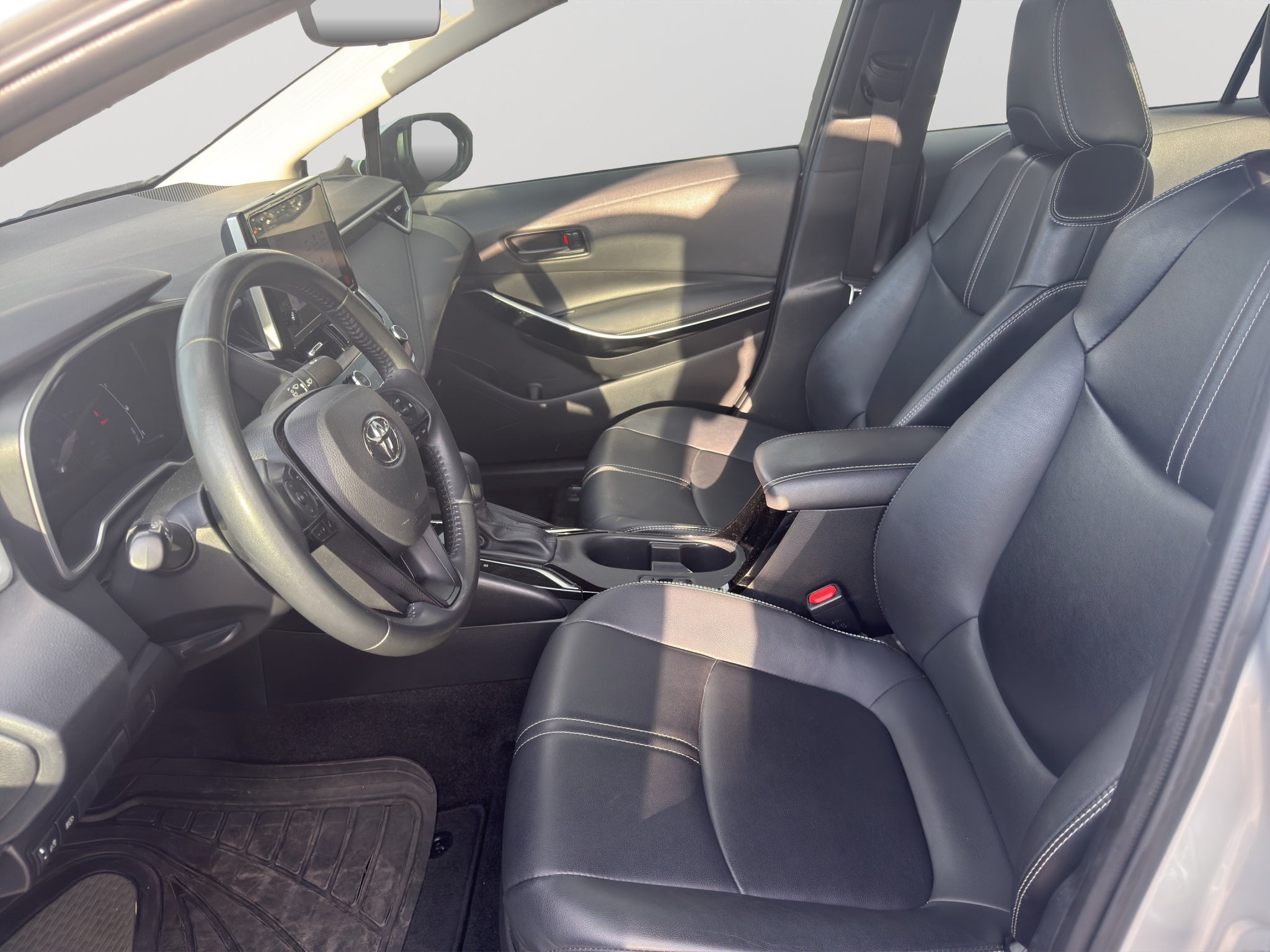 2024 Toyota COROLLA 4P XLE L42.0 AUT