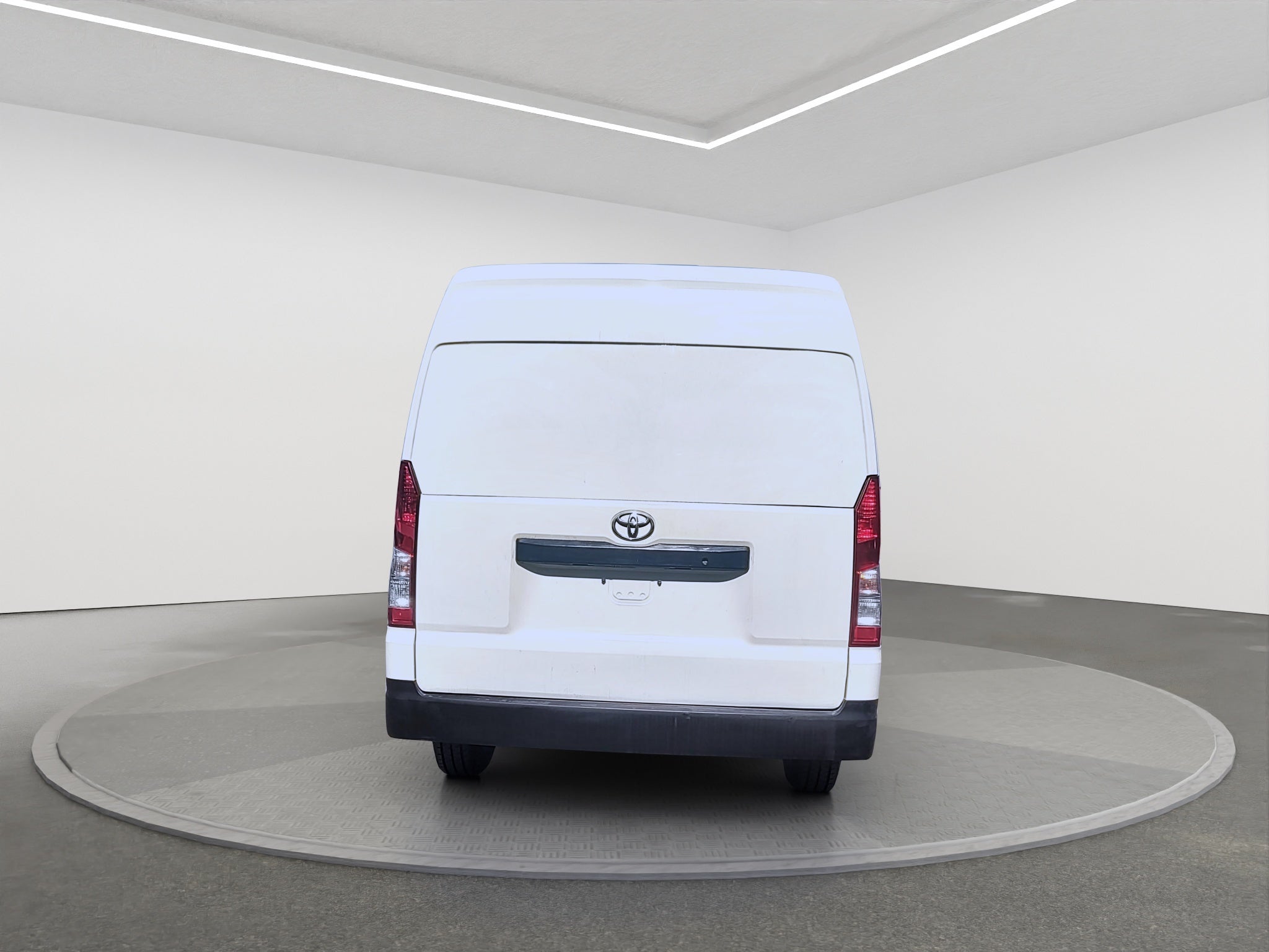 2022 Toyota HIACE 4 PTS DX SUPERLARGA TM5 CVENTANAS