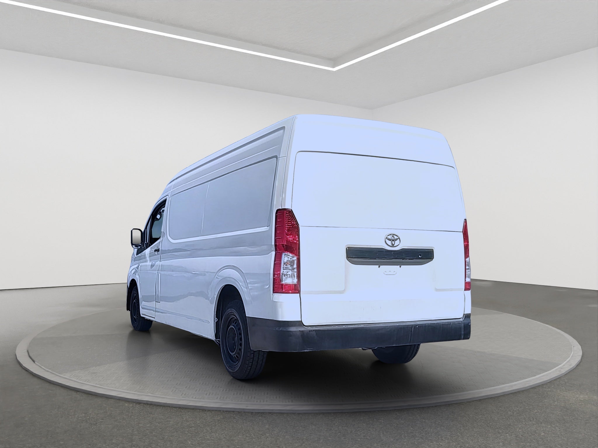 2022 Toyota HIACE 4 PTS DX SUPERLARGA TM5 CVENTANAS