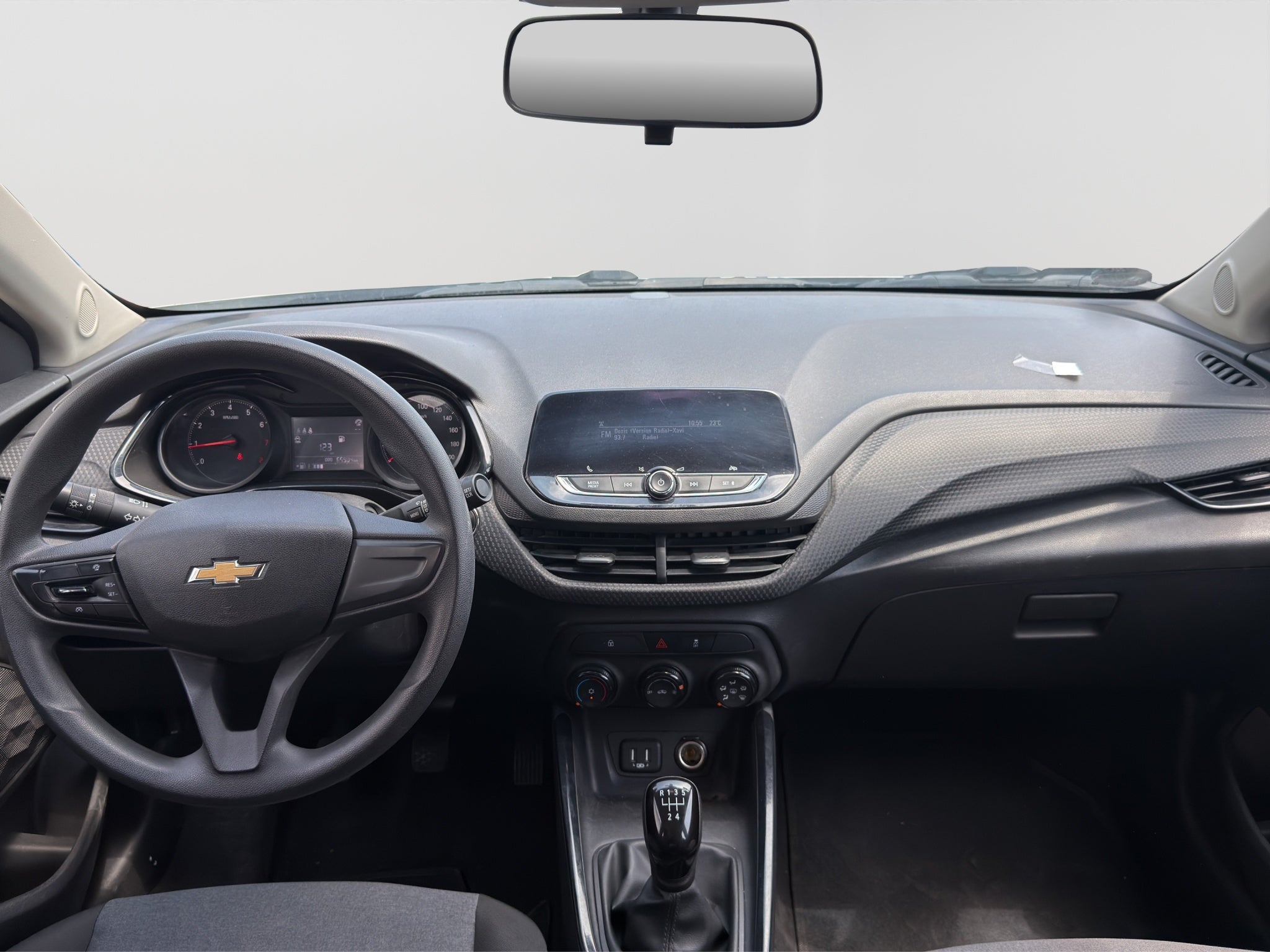 2023 Chevrolet ONIX A 4 PTS LS 13L TM5 AAC BA R-15