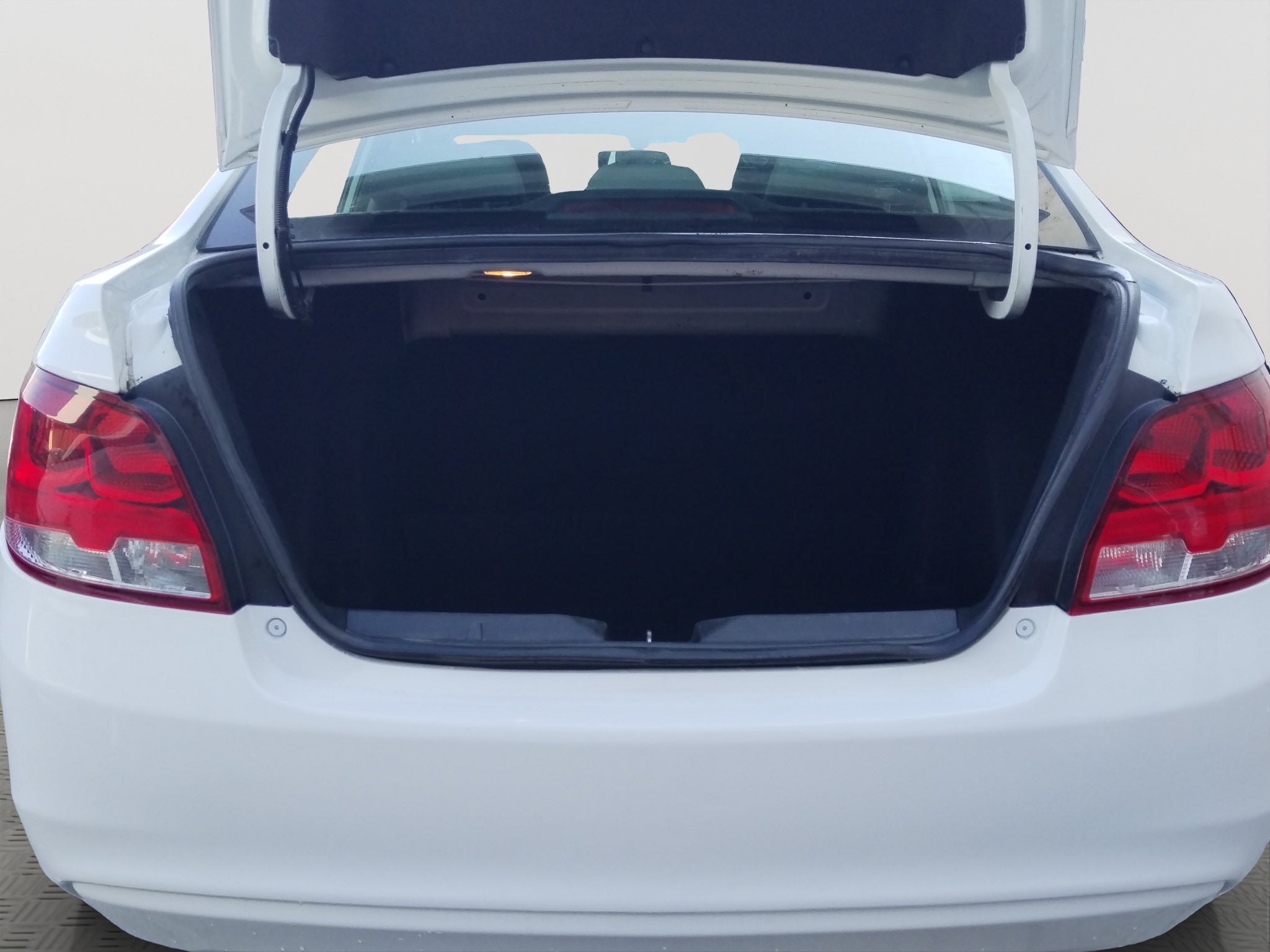 2020 Chevrolet AVEO 4 PTS LS TM5 AAC R-14