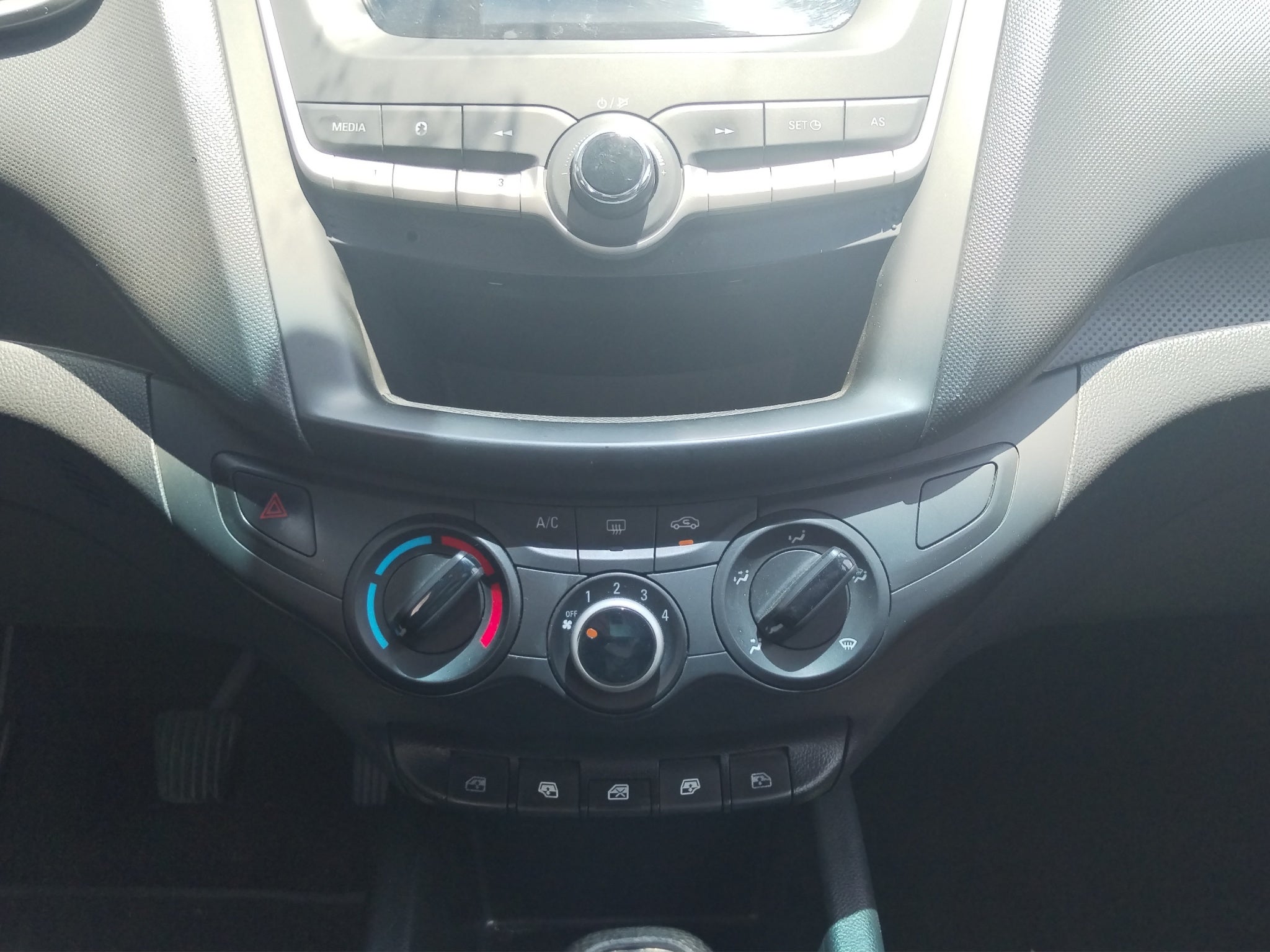 2023 Chevrolet AVEO 4P LT L41.5 MAN
