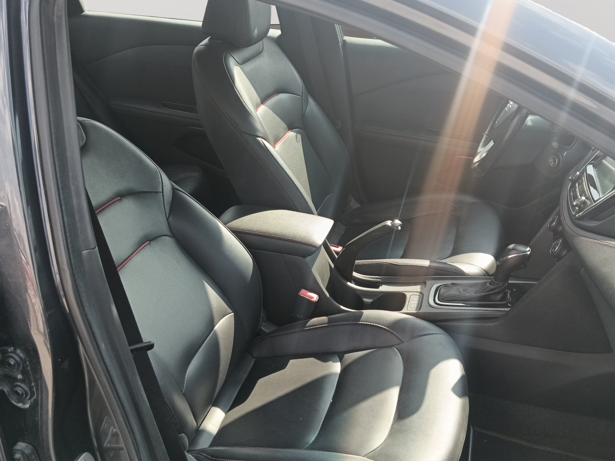 2023 Chevrolet CAVALIER C 4 PTS RS 13T TA AAC VE PIEL RS QC RA-16