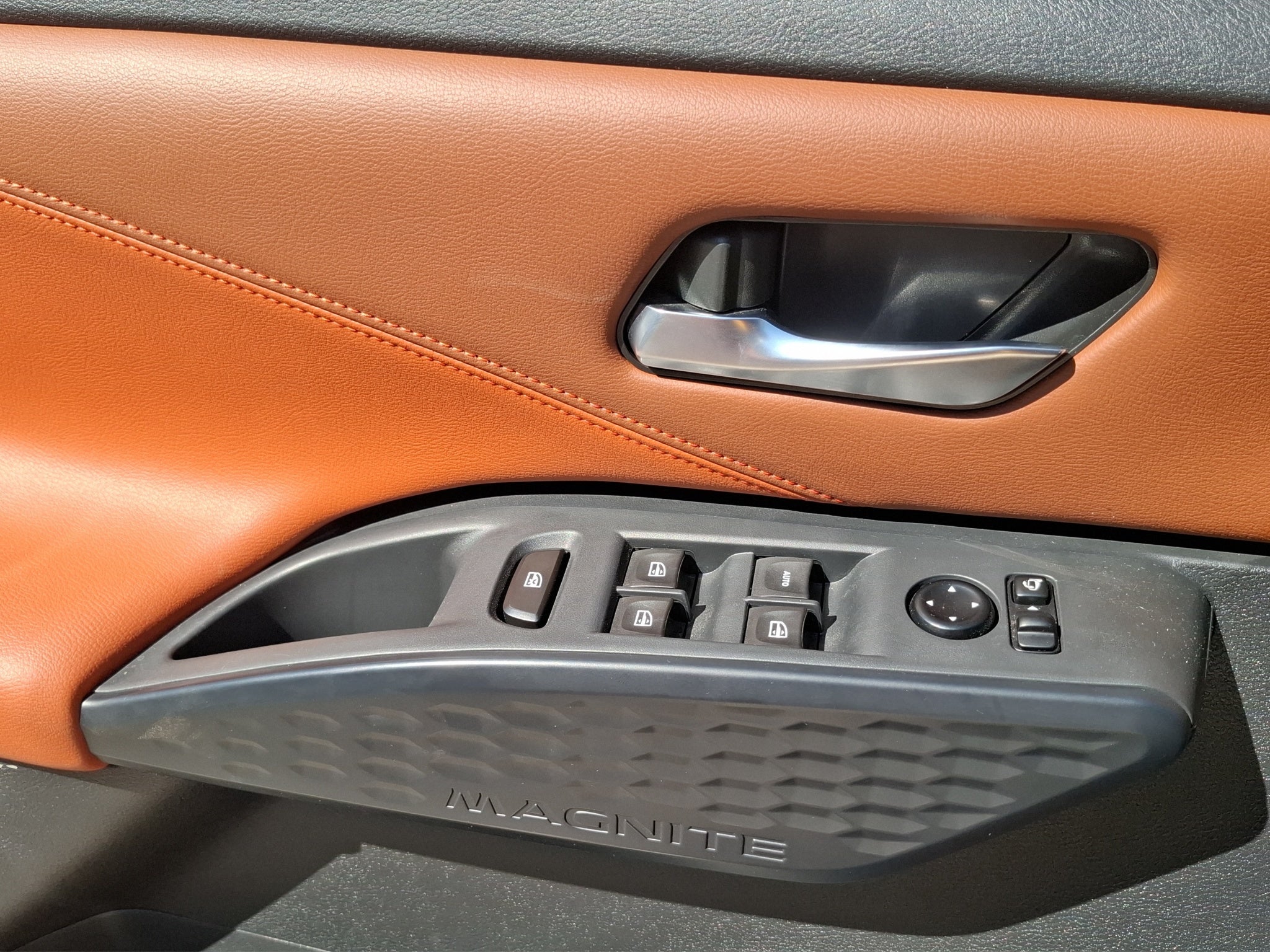 2025 Nissan MAGNITE 5 PUERTAS EXCLUSIVE 1.0 LTS CVT T