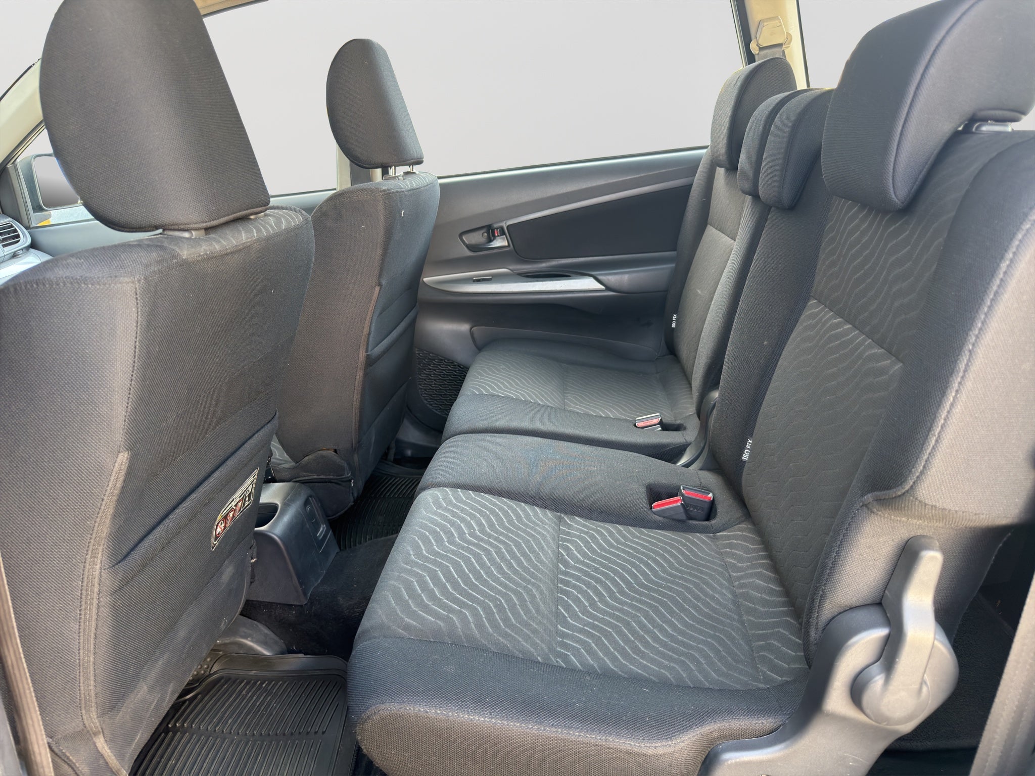 2018 Toyota AVANZA 5 PTS LE TA AAC BA R-14