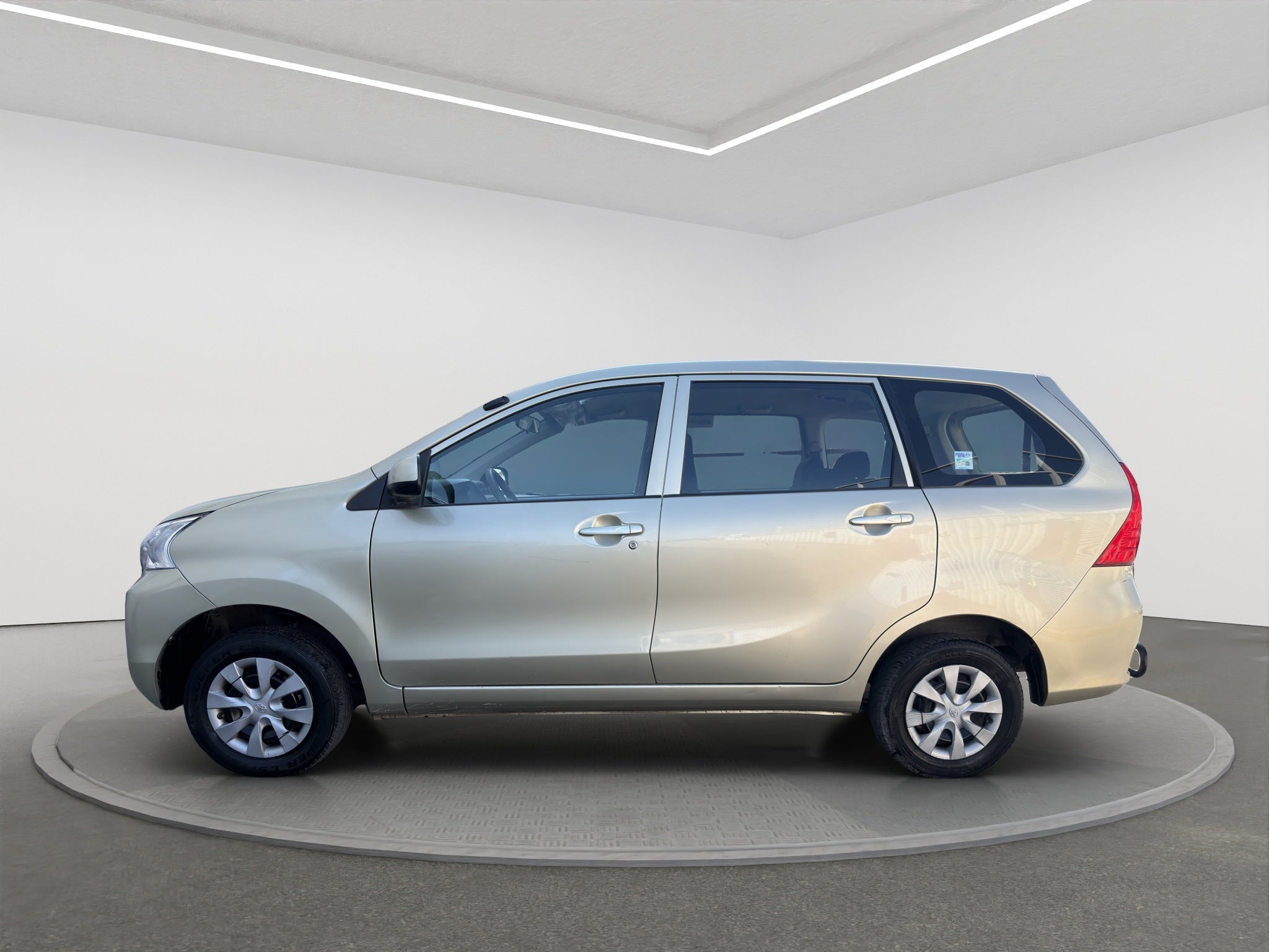 2018 Toyota AVANZA 5 PTS LE TA AAC BA R-14