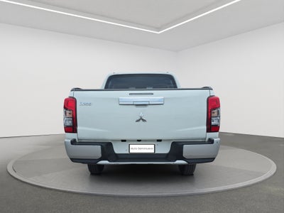 2023 Mitsubishi L200 4 PTS GLX CABINA DOBLE 24TD TM5 4X4