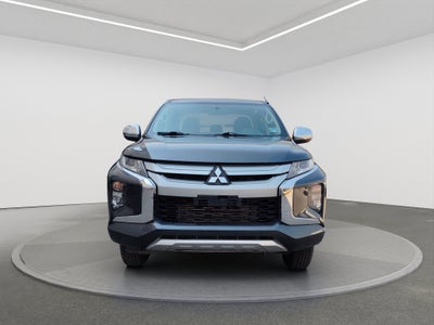 2022 Mitsubishi L200 4 PTS GLX CABINA DOBLE 24TD TM5 4X4