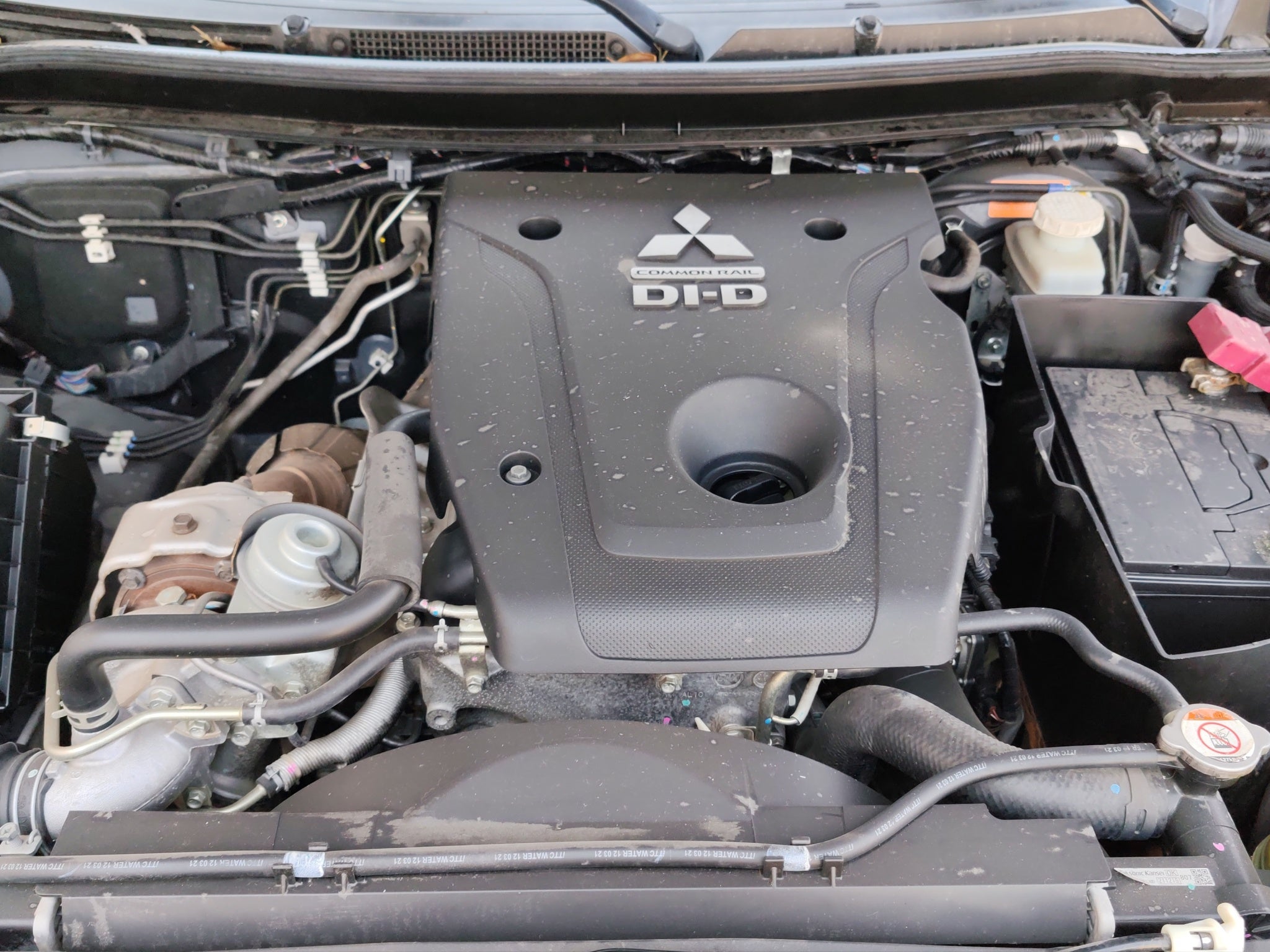 2022 Mitsubishi L200 4 PTS GLX CABINA DOBLE 24TD TM5 4X4