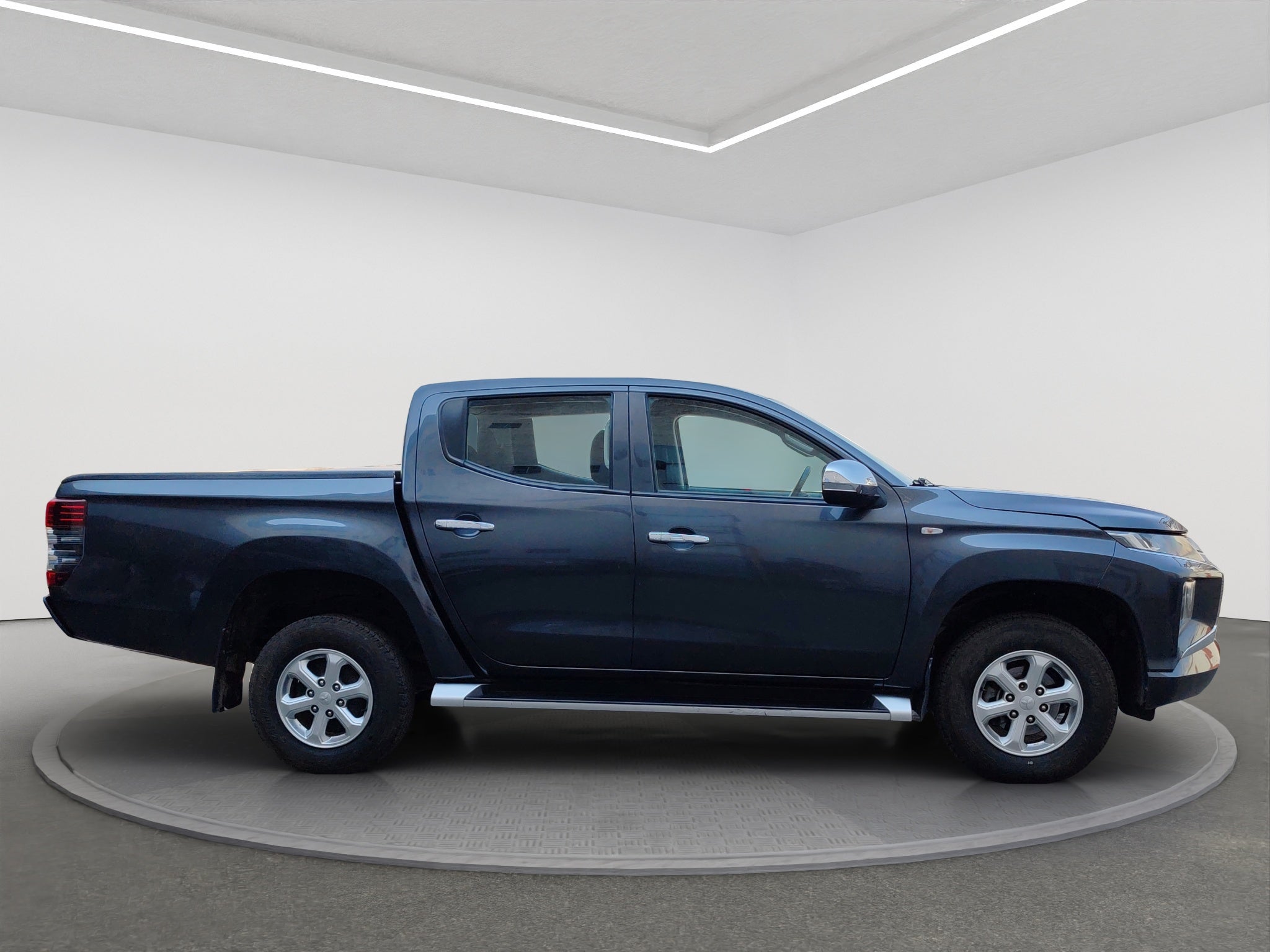 2022 Mitsubishi L200 4 PTS GLX CABINA DOBLE 24TD TM5 4X4