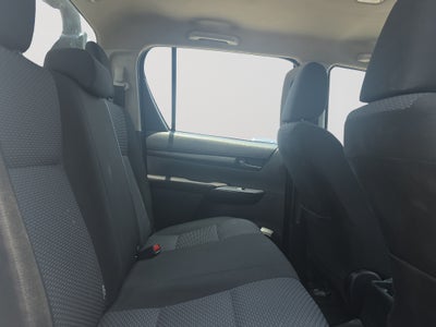 2024 Toyota HILUX 4P DOBLE CABINA SR L42.7 MAN