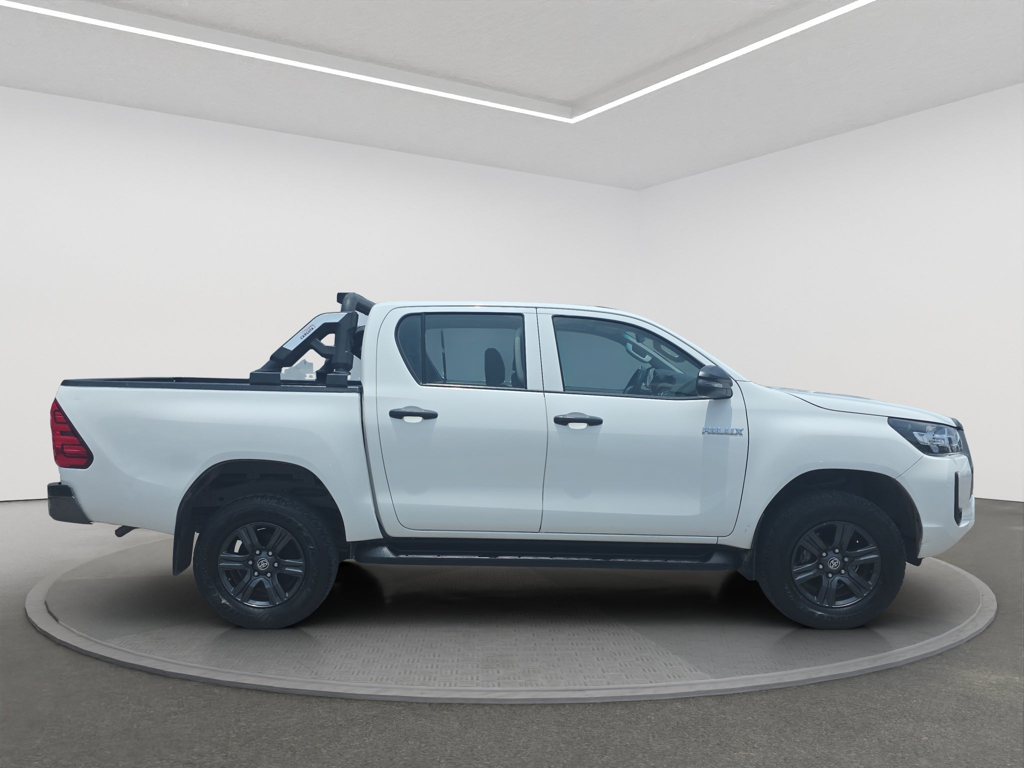 2024 Toyota HILUX 4P DOBLE CABINA SR L42.7 MAN
