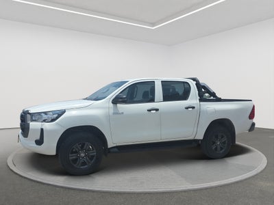 2024 Toyota HILUX 4P DOBLE CABINA SR L42.7 MAN