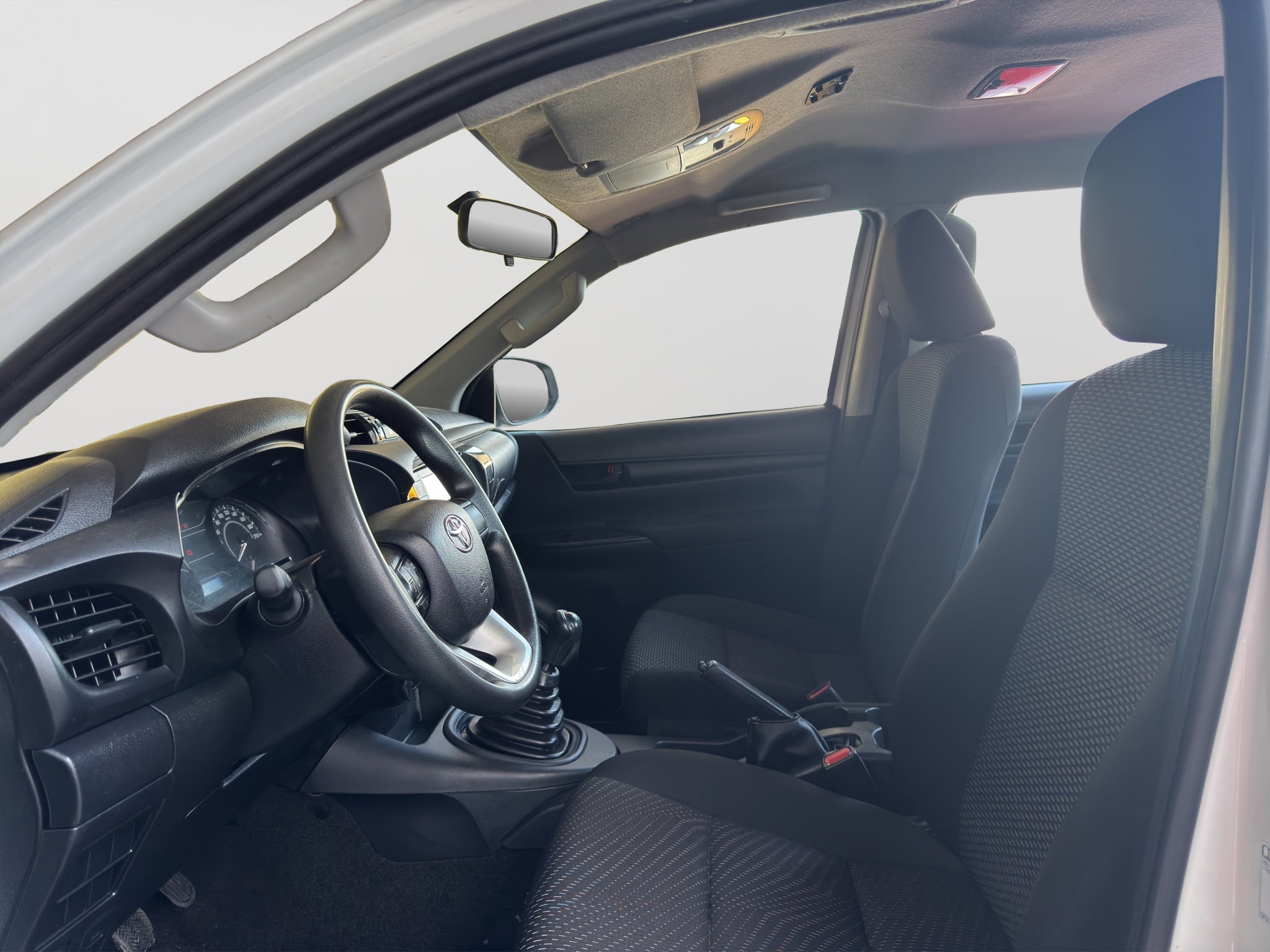 2022 Toyota HILUX 4 PTS DOBLE CAB SR TM5 AAC VE RA-17