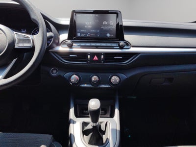 2024 Kia FORTE 4P LX L42.0 MAN