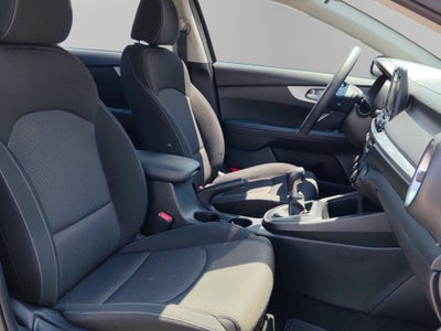 2024 Kia FORTE 4P LX L42.0 MAN