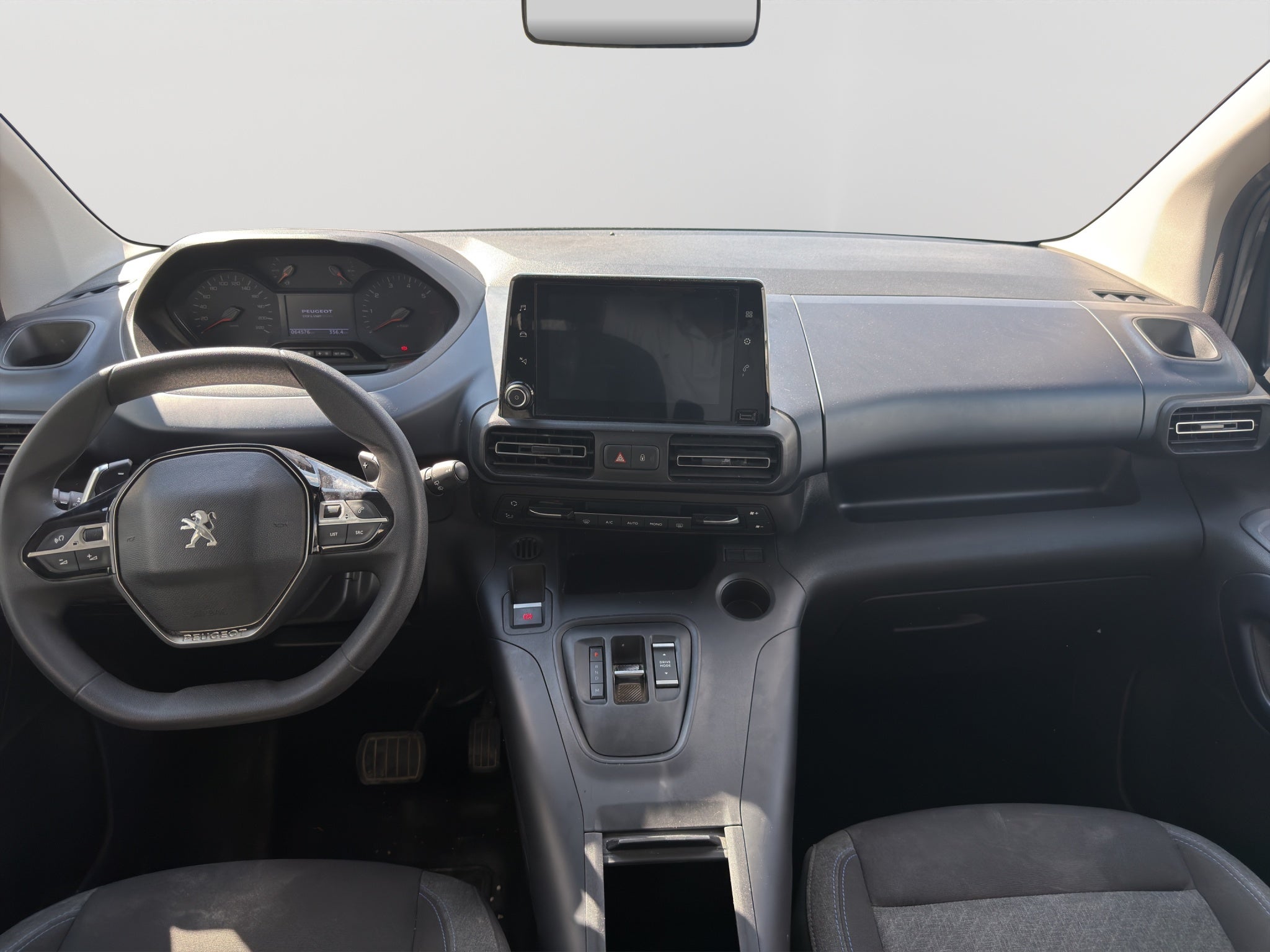 2023 PEUGEOT RIFTER 5 PTS ALLURE PACK 12T TM5 AAC 7 PAS R-16
