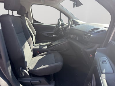 2023 PEUGEOT RIFTER 5 PTS ALLURE PACK 12T TM5 AAC 7 PAS R-16