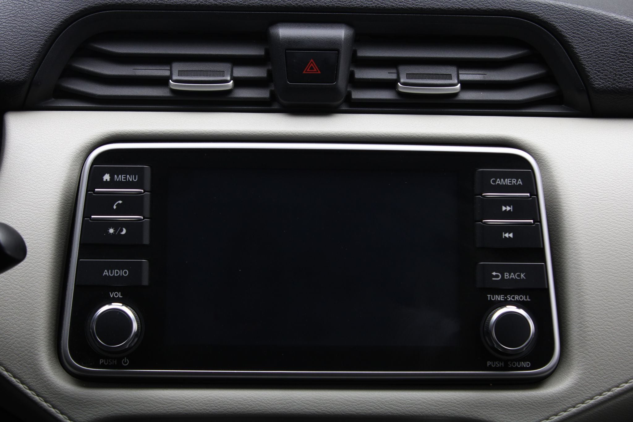 2020 Nissan Versa 1.6 Advance Mt