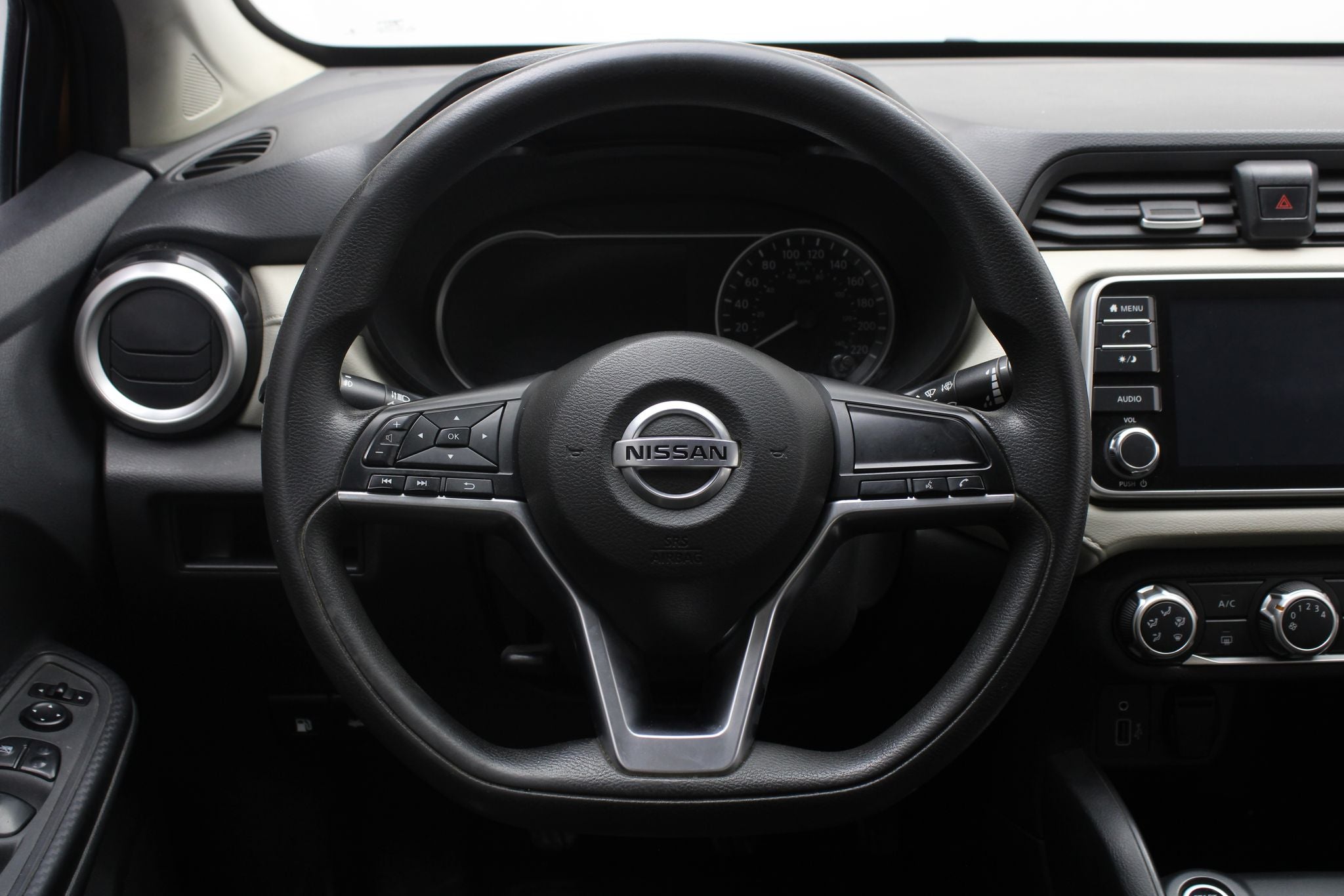 2020 Nissan Versa 1.6 Advance Mt