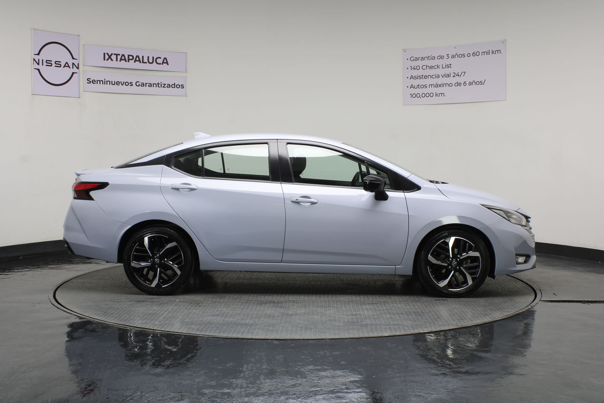 2023 Nissan Versa 1.6 Sr At