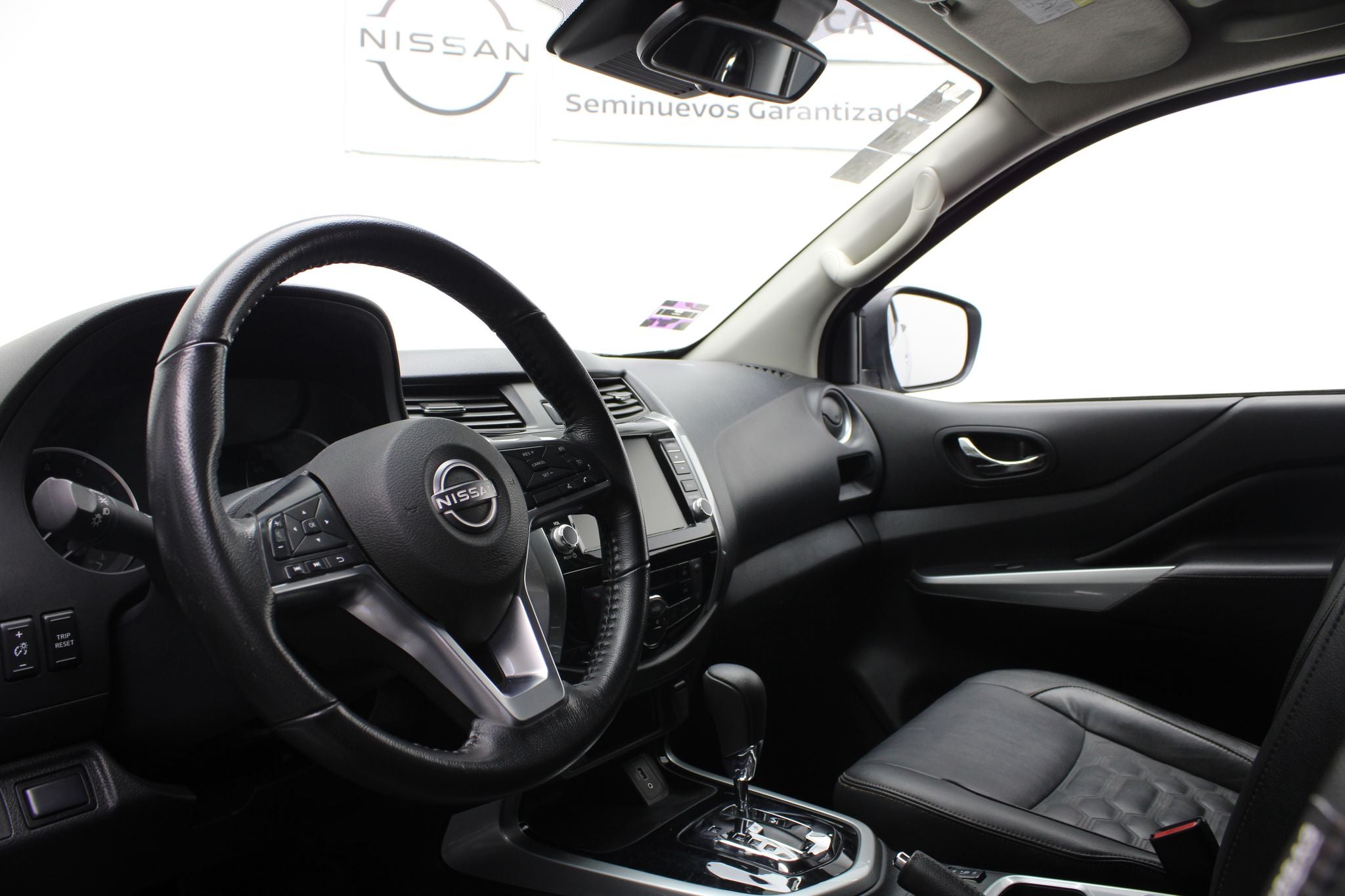 2024 Nissan Frontier 2.5 Le Platinum At