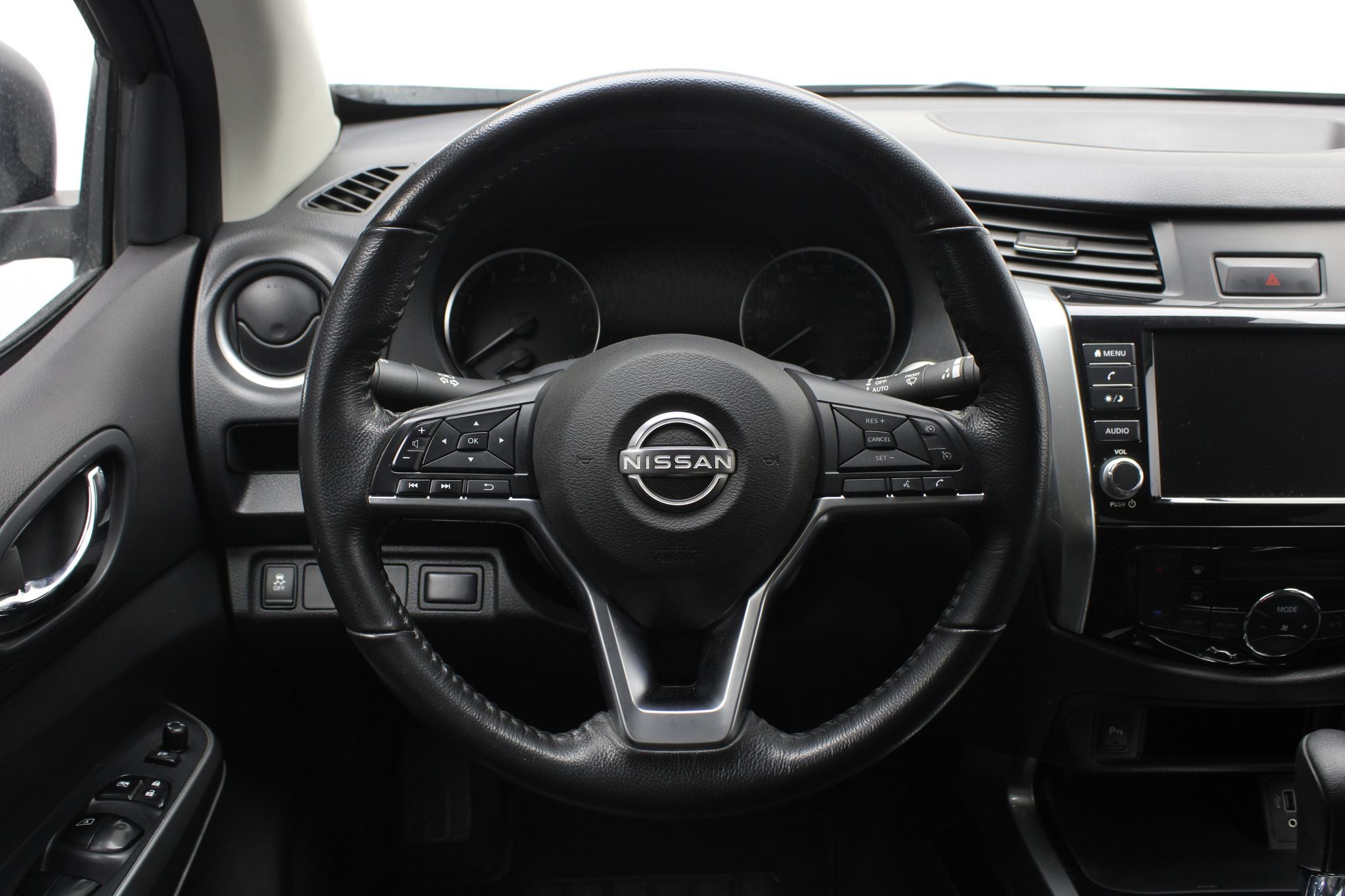 2024 Nissan Frontier 2.5 Le Platinum At