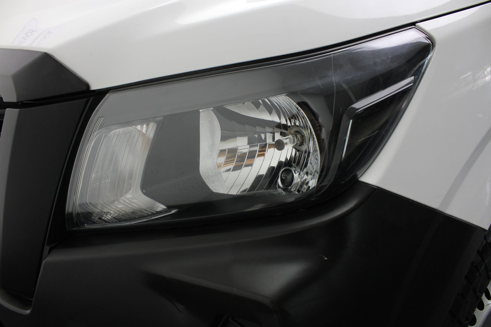 2021 Nissan NP300 2.5 Pick-up Dh Aa Pack Seg Mt