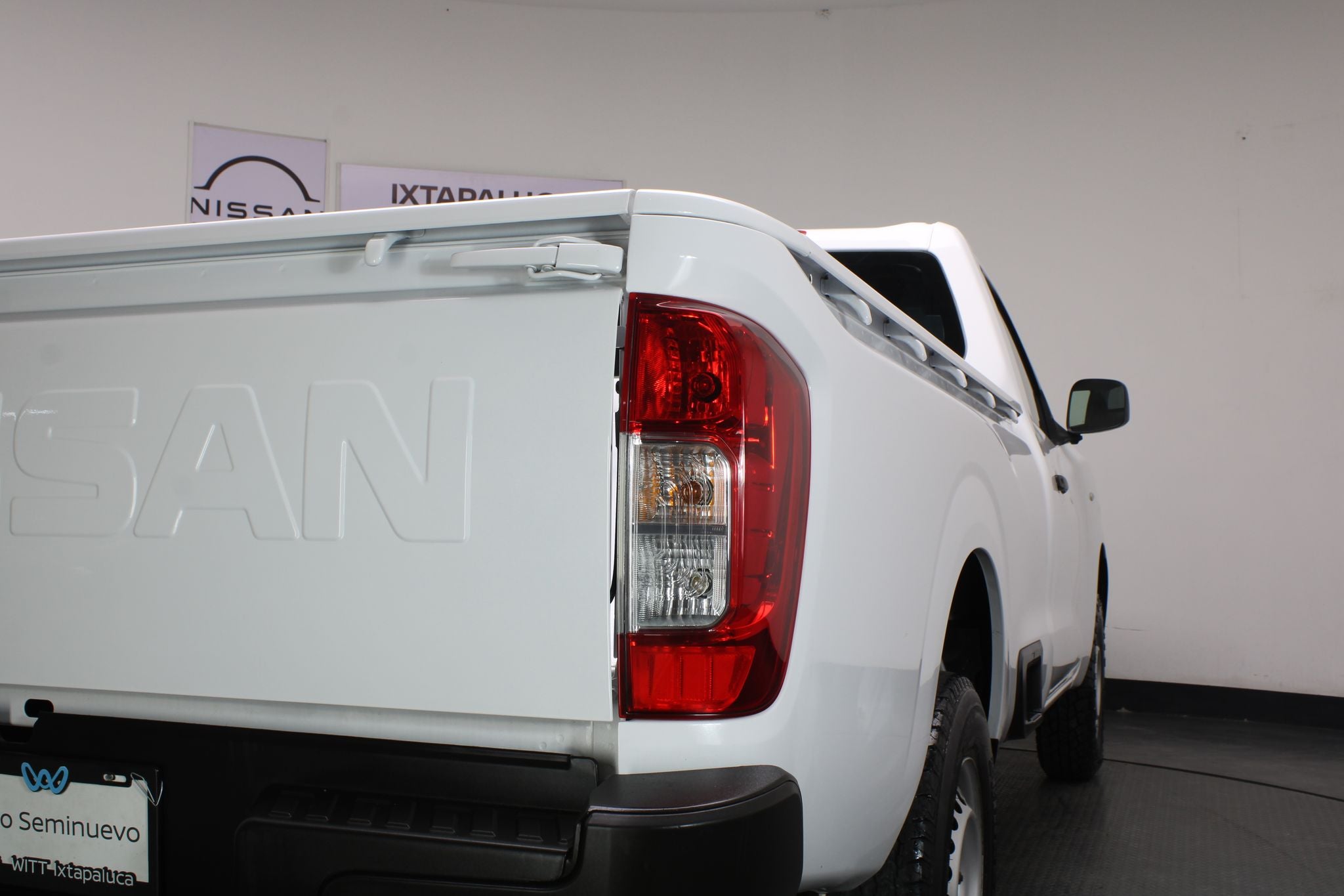 2021 Nissan NP300 2.5 Pick-up Dh Aa Pack Seg Mt