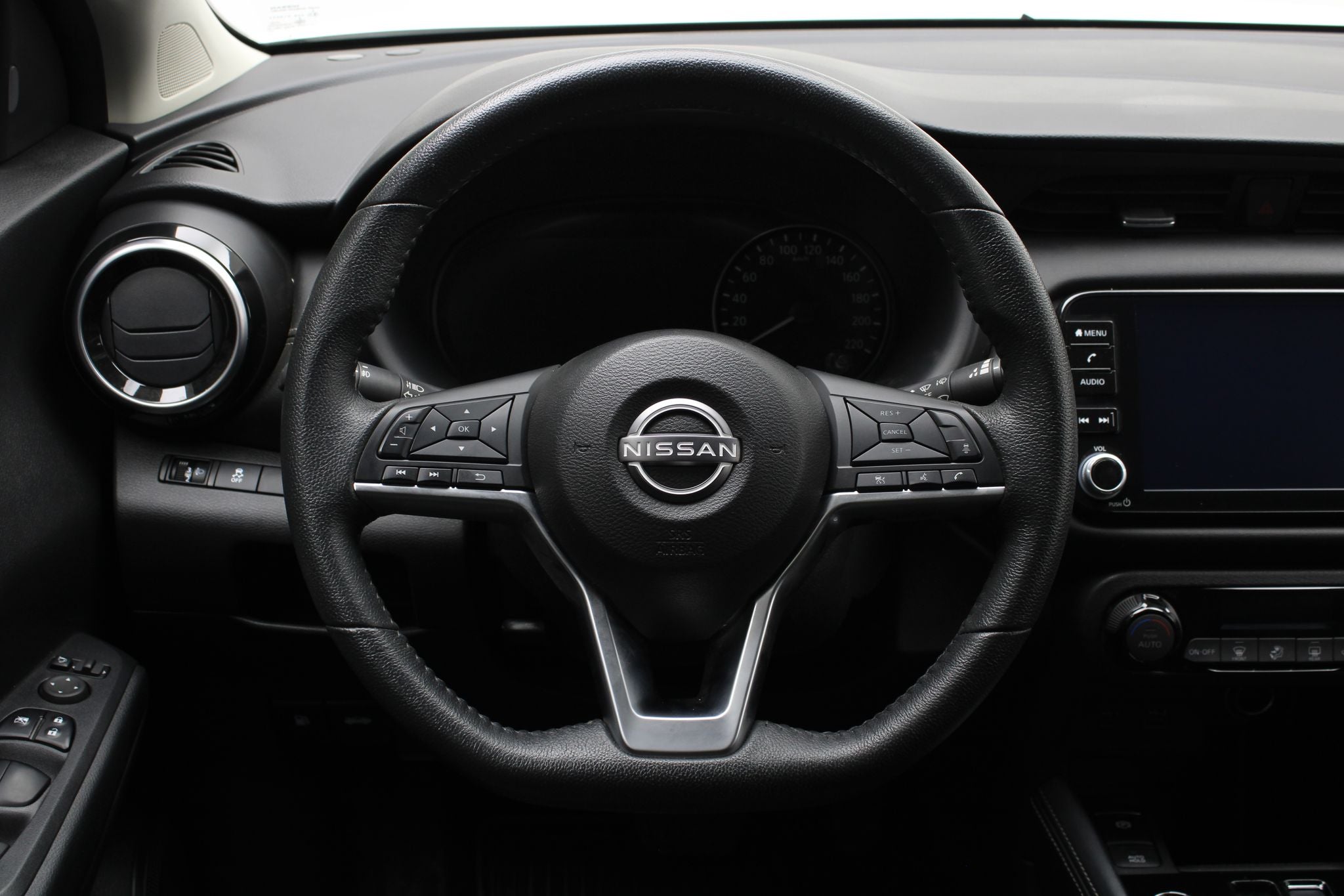 2025 Nissan Kicks E-Power Platinum At