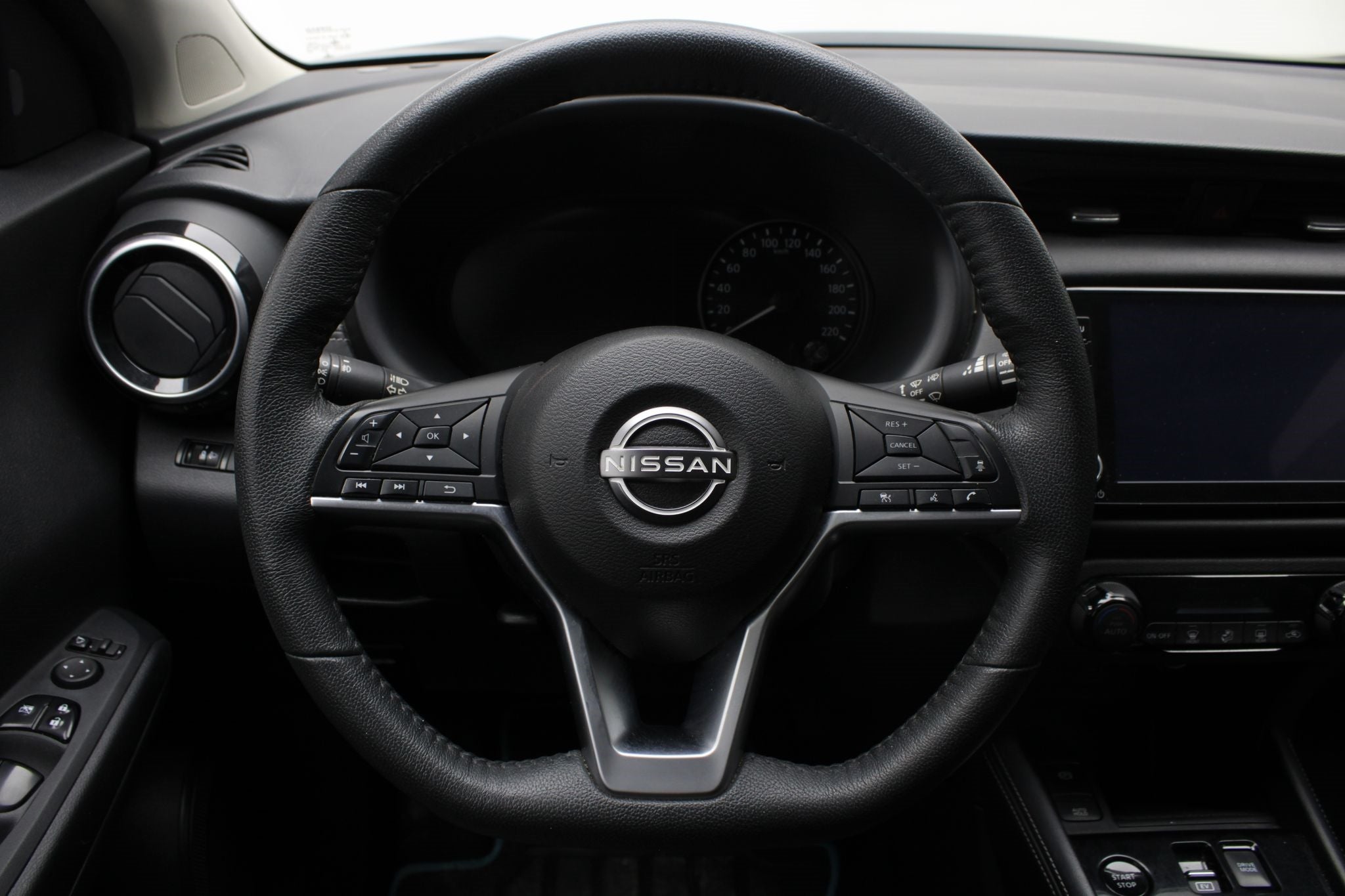 2023 Nissan Kicks E-Power Platinum