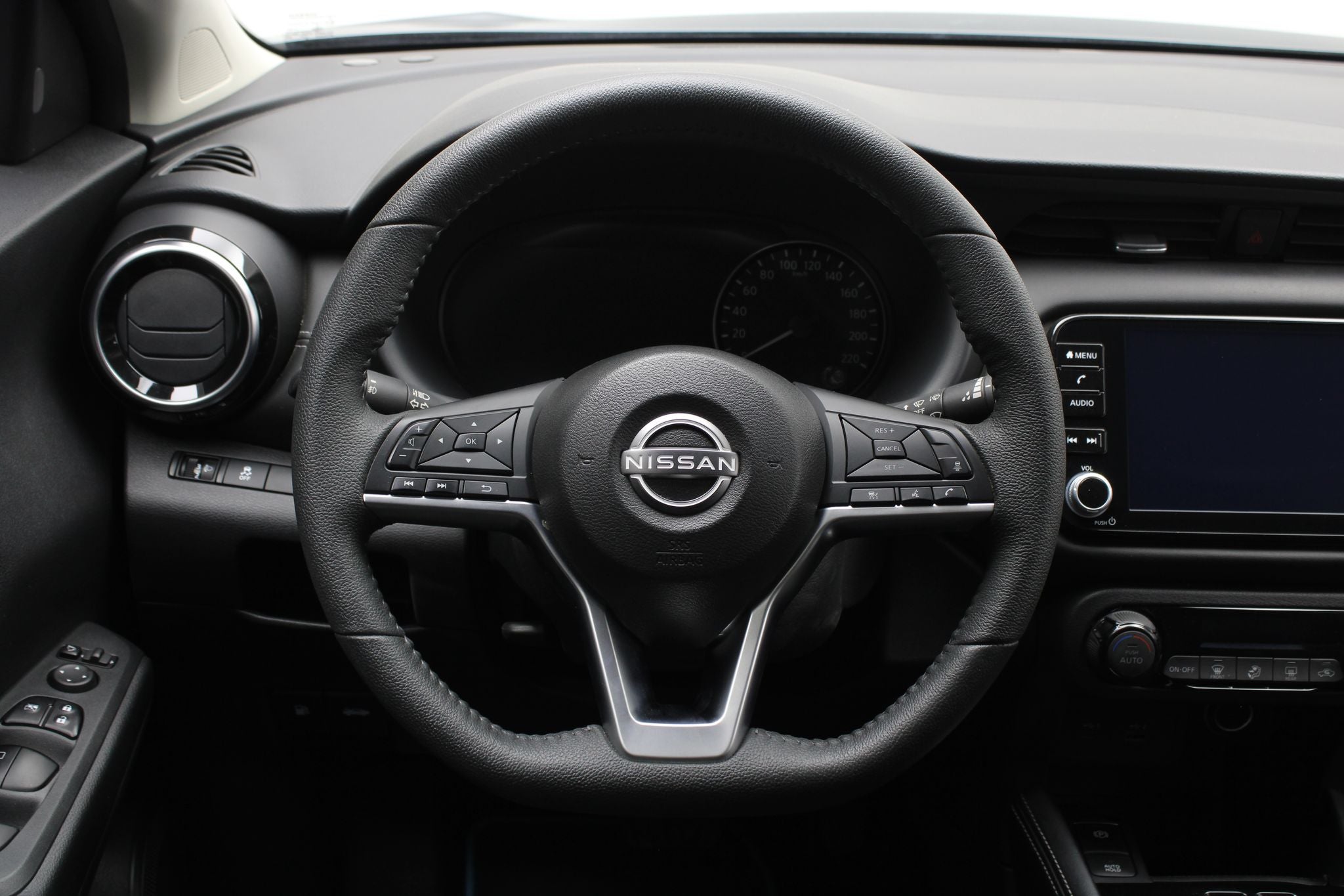 2024 Nissan Kicks E-Power Platinum At