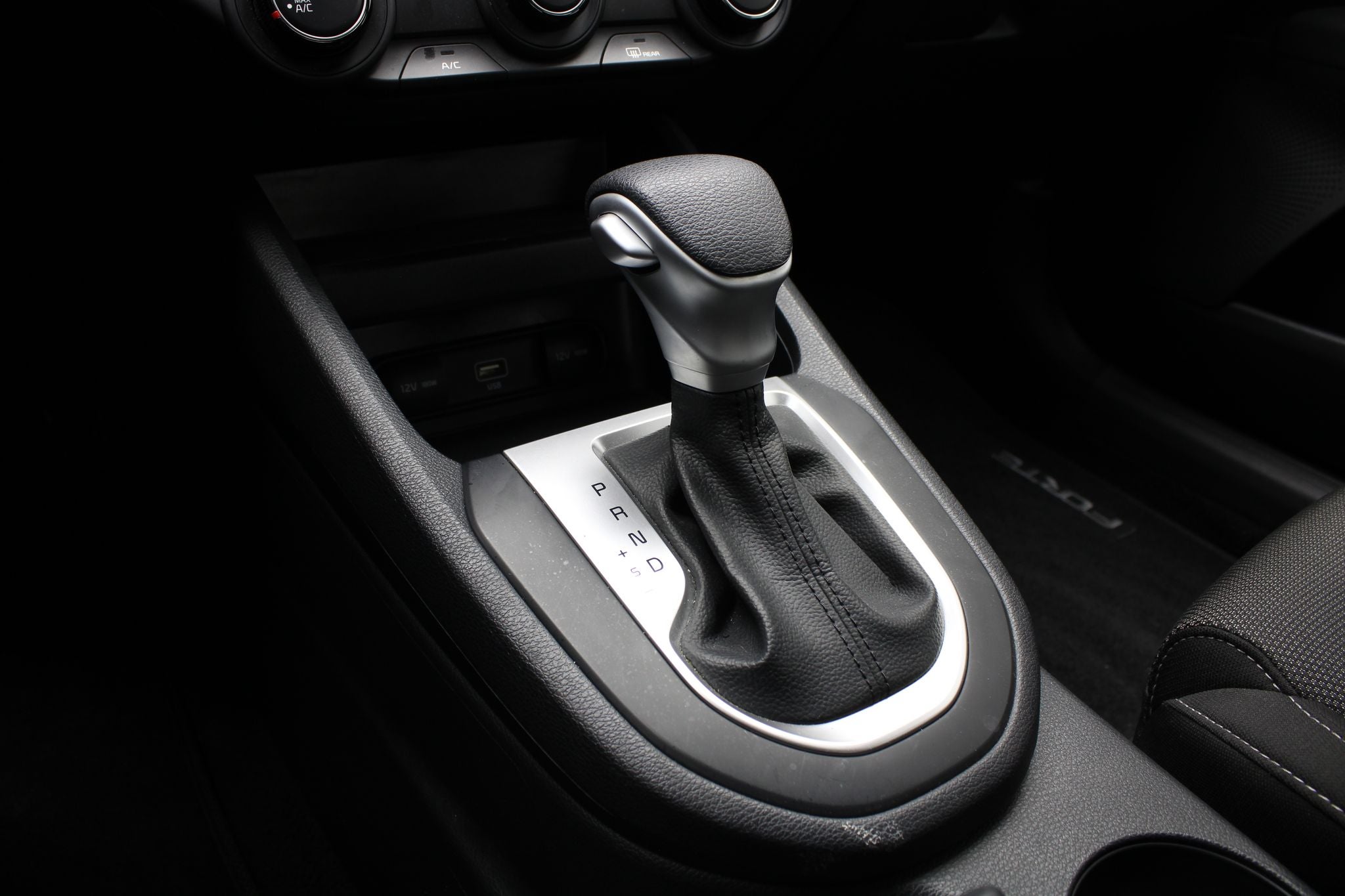 2022 Kia Forte 2.0 LX At