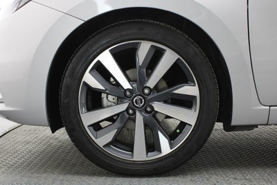 2021 Nissan Versa 1.6 Platinum Piel At