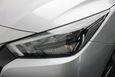 2021 Nissan Versa 1.6 Platinum Piel At