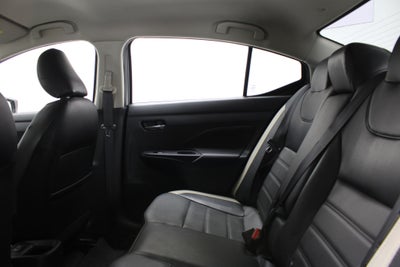 2021 Nissan Versa 1.6 Platinum Piel At