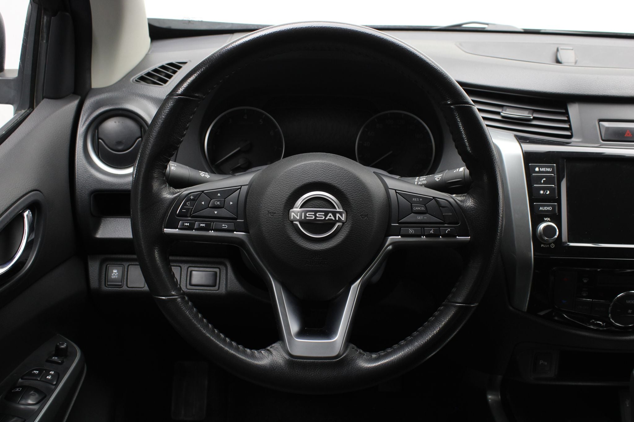 2023 Nissan Frontier 2.5 Le Platinum At