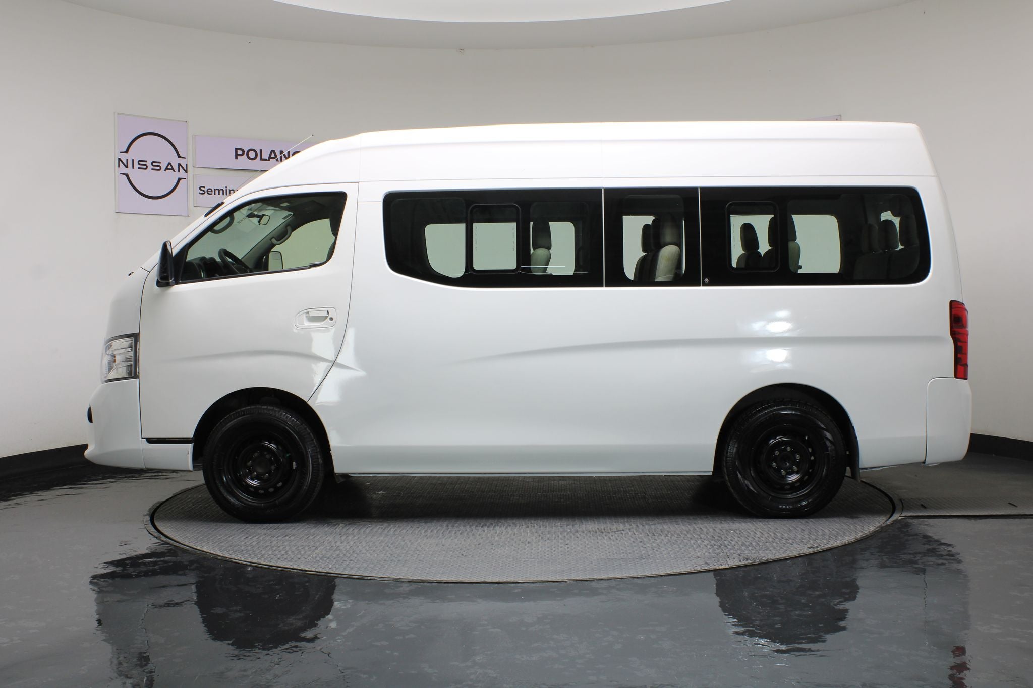 2022 Nissan Urvan 2.5 15 Pas Amplia Aa Mt