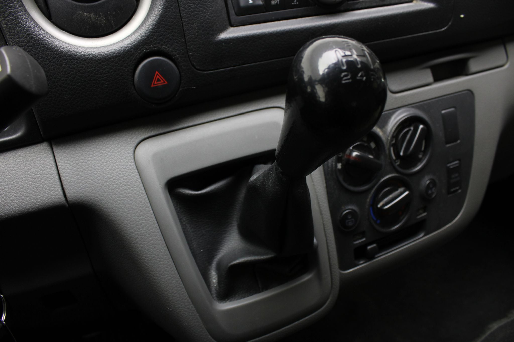 2022 Nissan Urvan 2.5 15 Pas Amplia Aa Mt