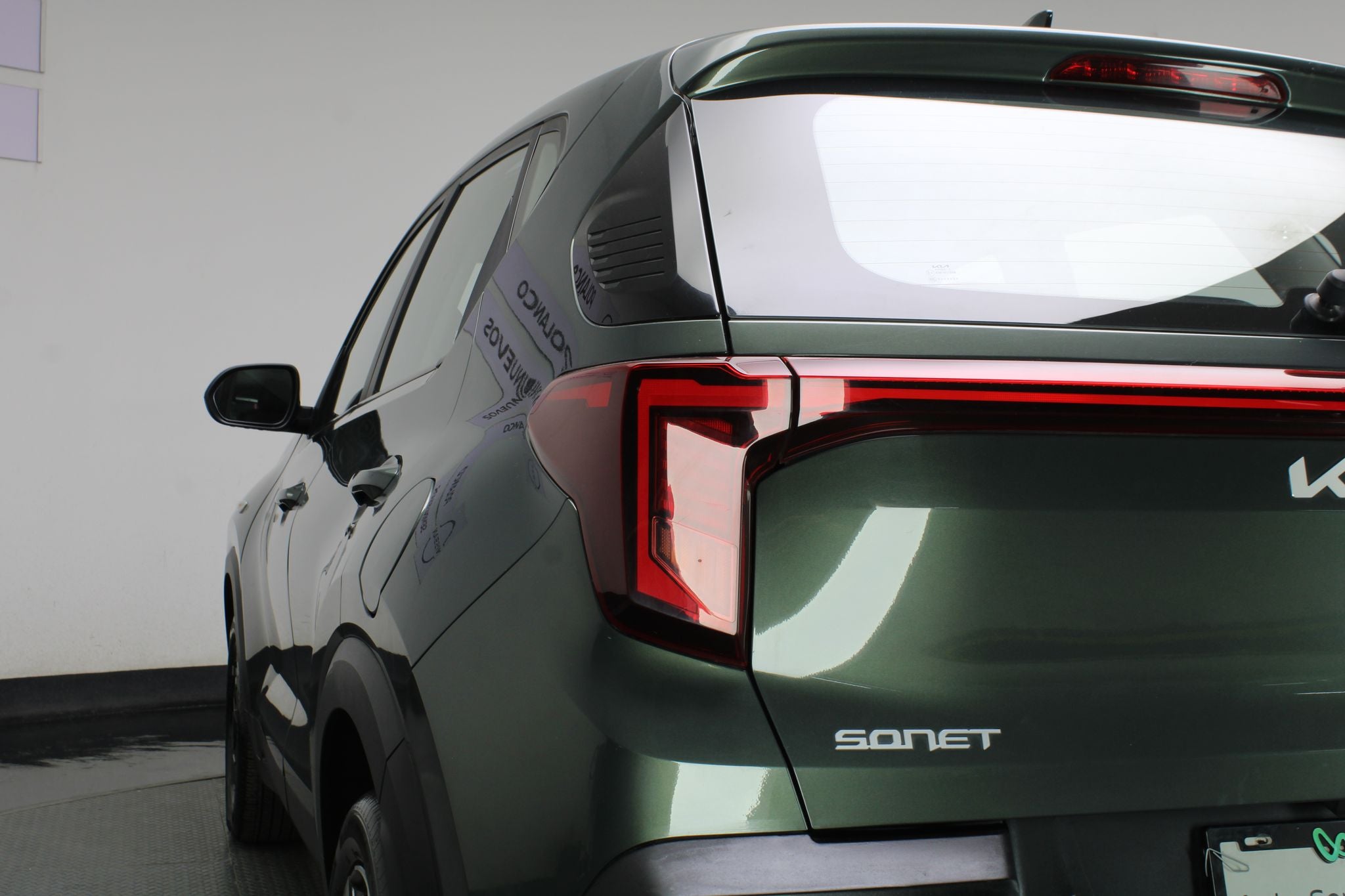 2024 Kia Sonet 1.5 Lx Mt