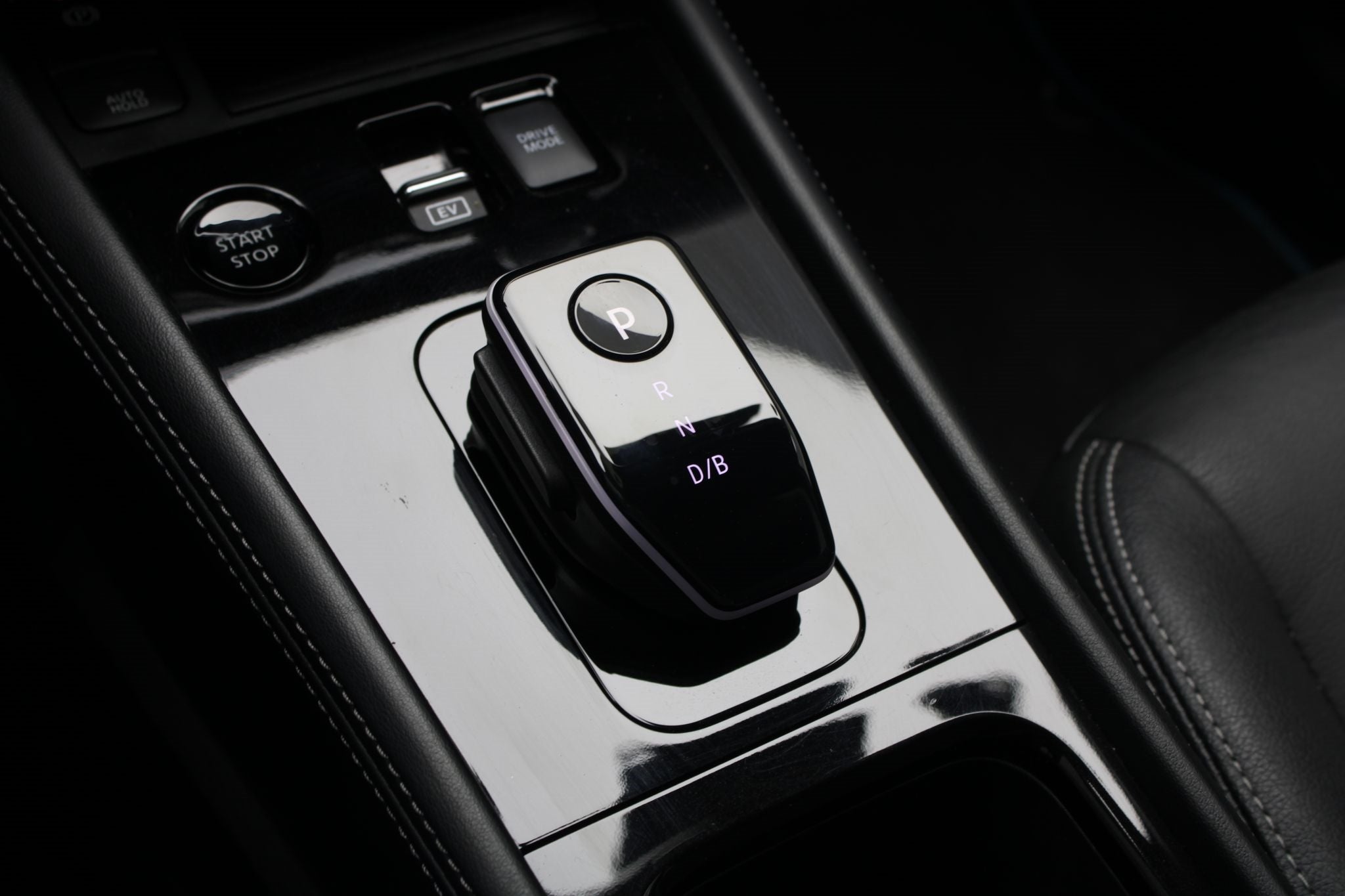 2025 Nissan Kicks E-Power Platinum At