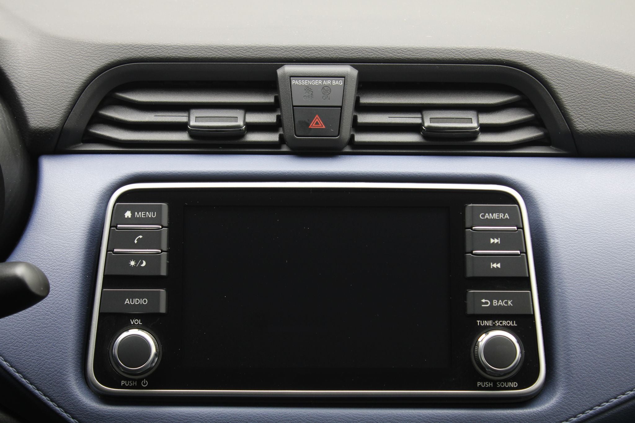 2025 Nissan Versa 1.6 Advance At