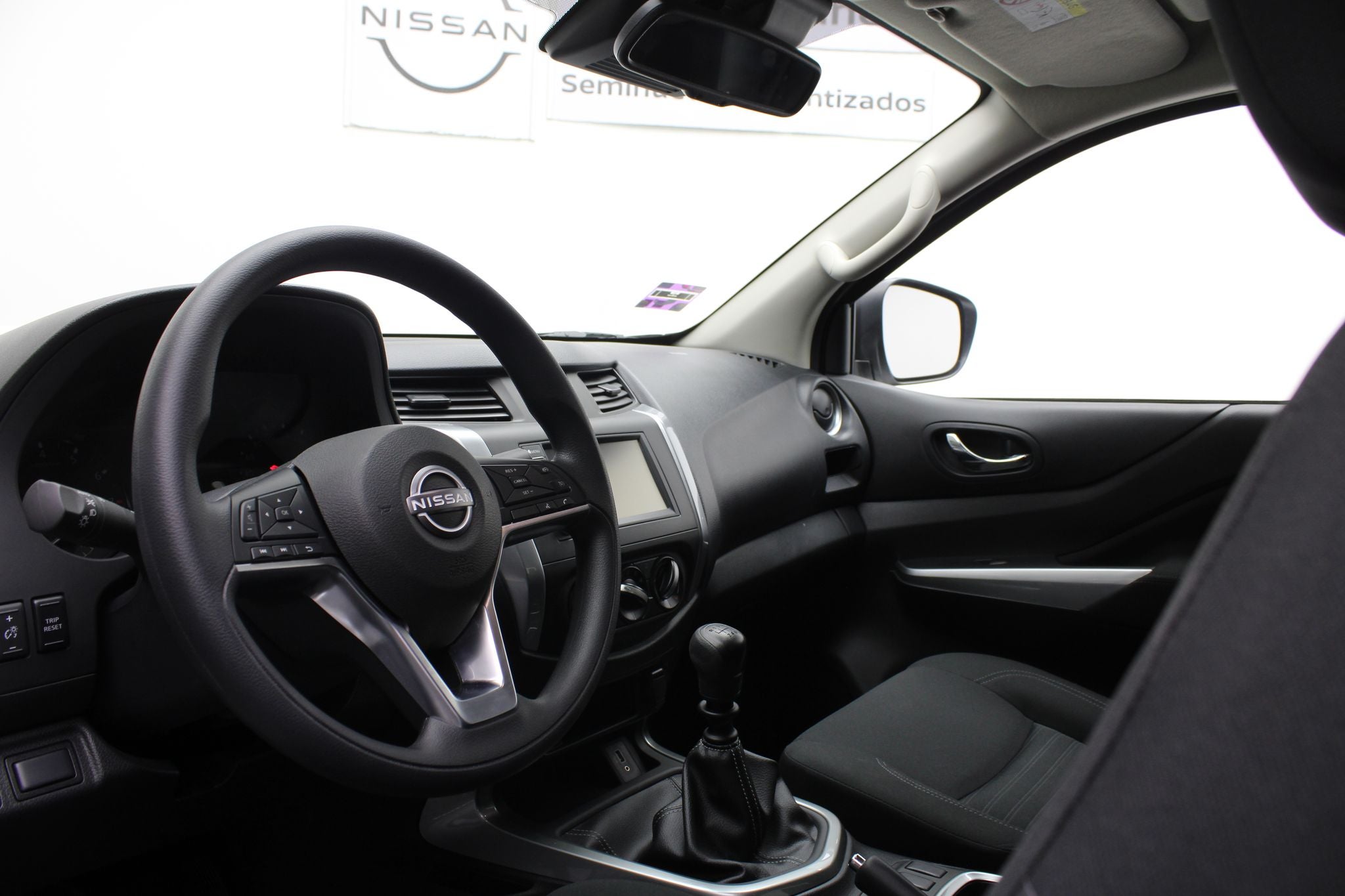 2025 Nissan Frontier 2.5 Doble Cabina LE 4x2 Mt