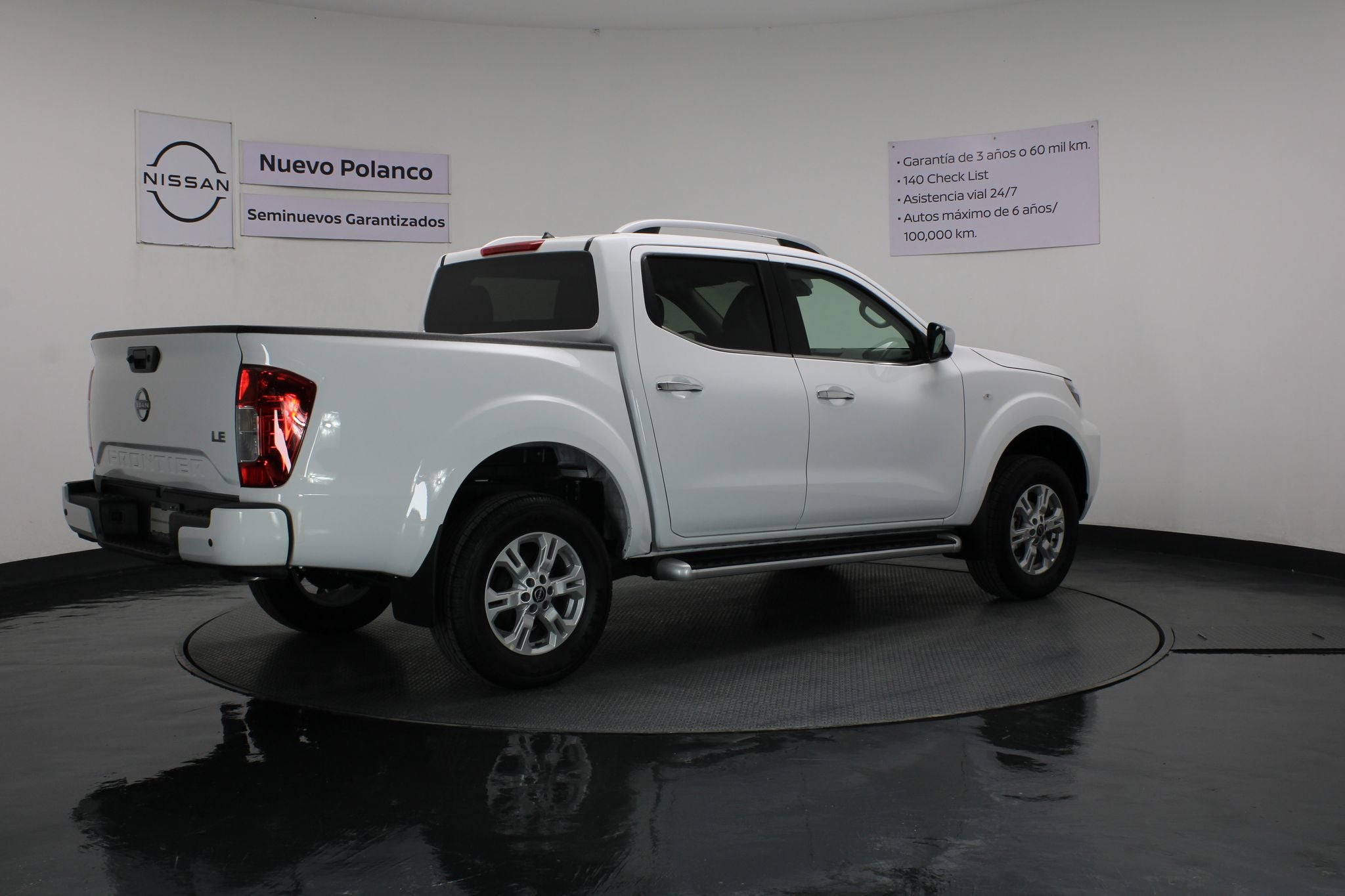 2025 Nissan Frontier 2.5 Doble Cabina LE 4x2 Mt