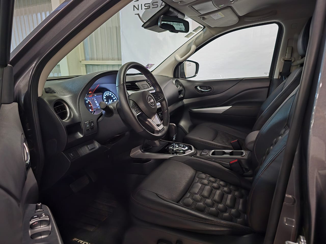 2024 Nissan FRONTIER 4P PLATINUM LE L42.5 AUT