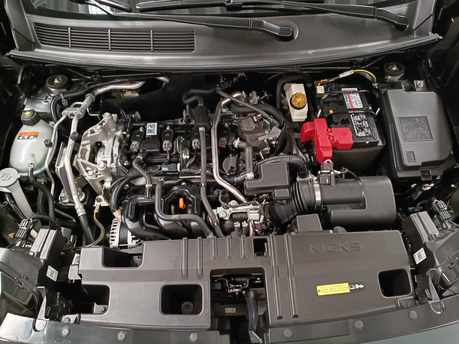 2025 Nissan KICKS 5P PLATINUM L42.0 AUT