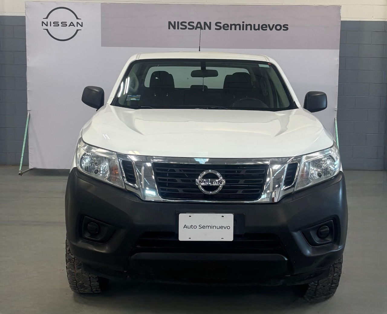 2020 Nissan NP300 2.4 Doble Cabina Se Aa Pack Seg Mt