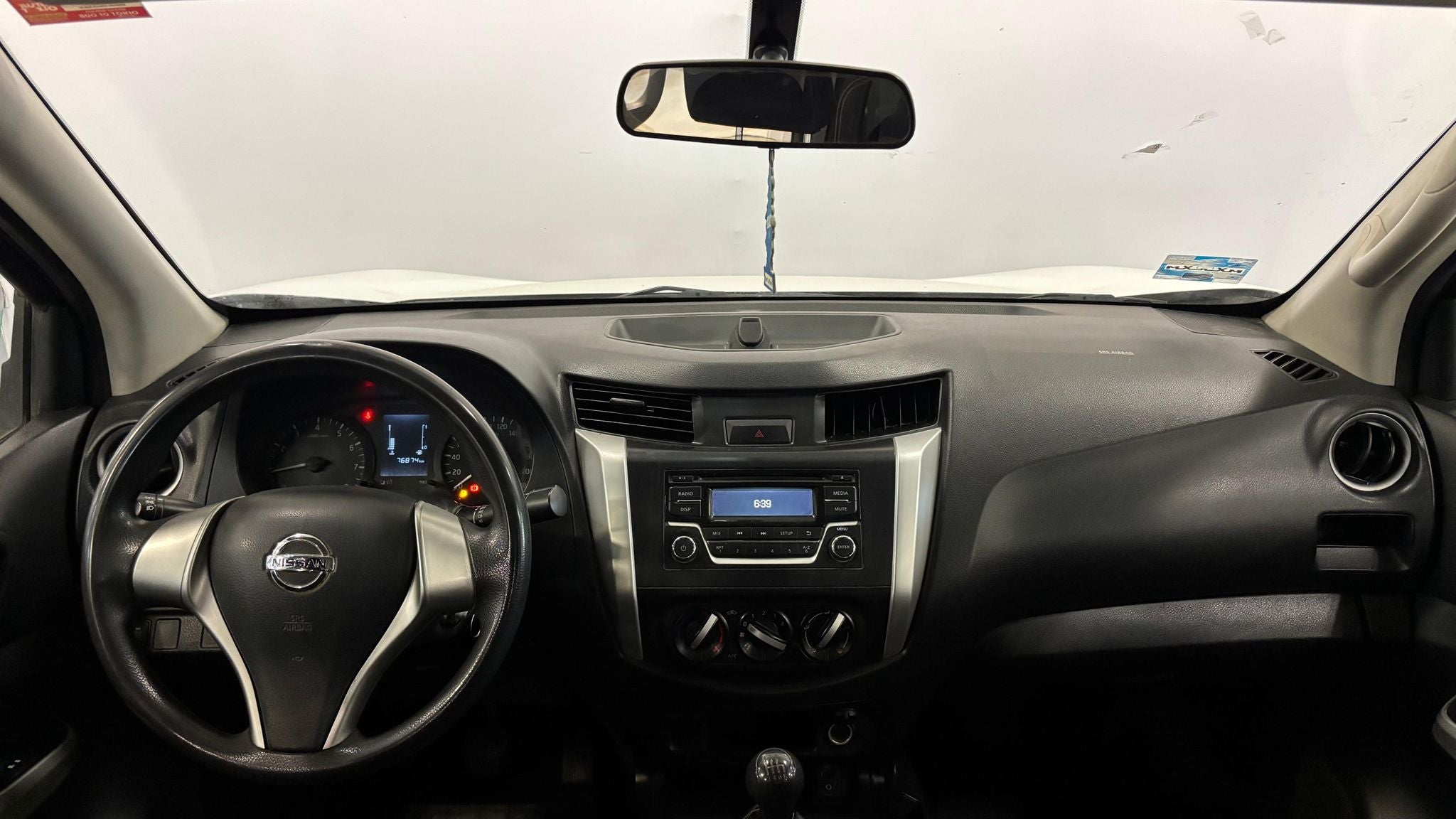 2020 Nissan NP300 2.4 Doble Cabina Se Aa Pack Seg Mt